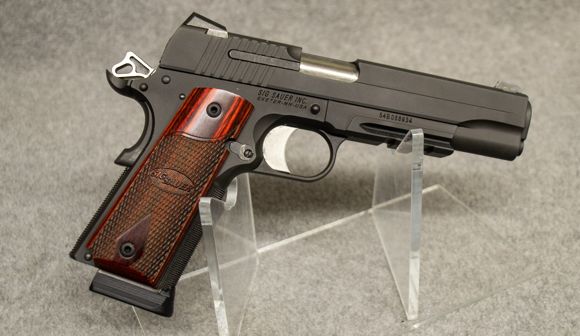 Sig Sauer ~ 1911 ~ .45 Acp 